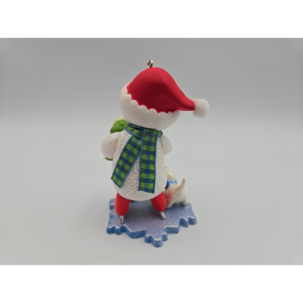 2015 Hallmark Keepsake Chillin' Together Ornament 8th in Making Memories Series - Picture 3 of 4